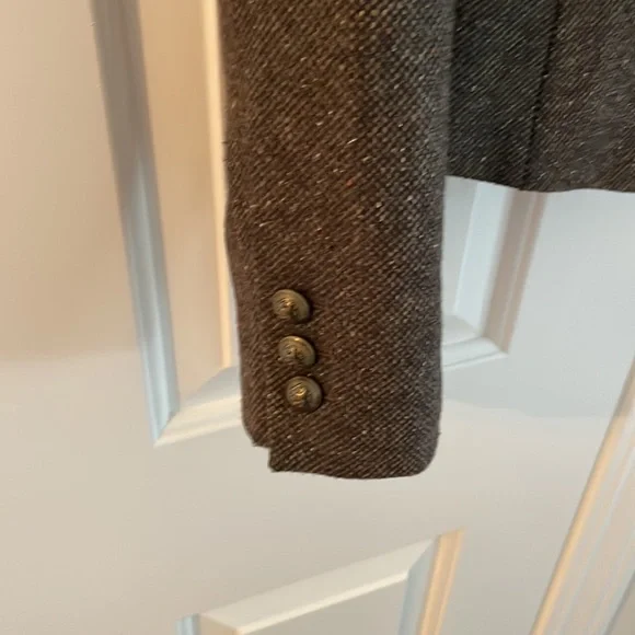 Banana Republic brown tweed blazer, double breasted. One button closure - Picture 4 of 9